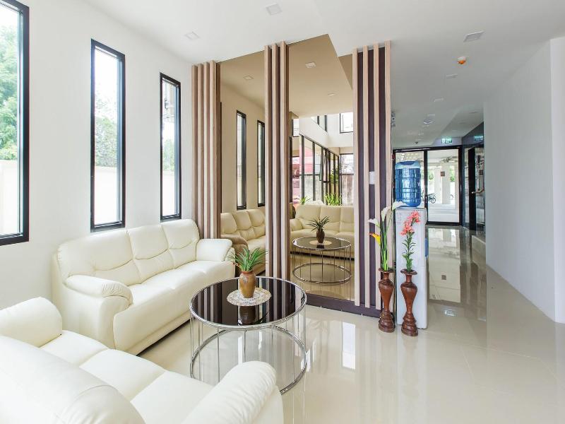 B2 Ubon Boutique & Budget Hotel