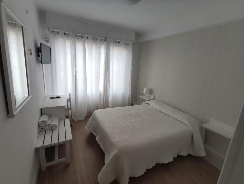 Hostal Sol image
