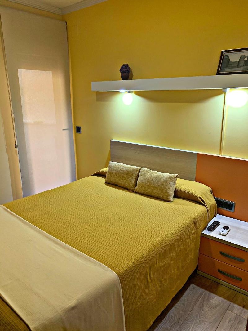 Hostal Doña Juana image