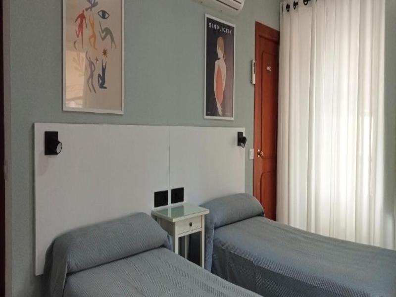 Hostal Bahía image