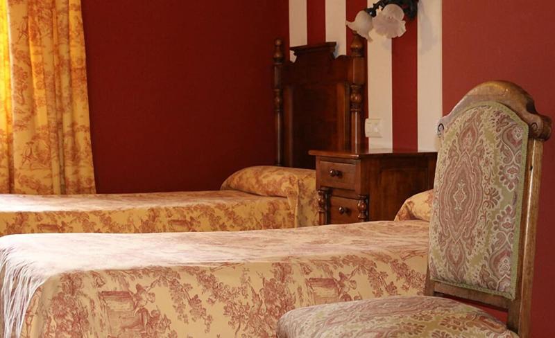 Hostal - Restaurante Emilia image