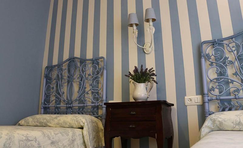 Hostal - Restaurante Emilia image