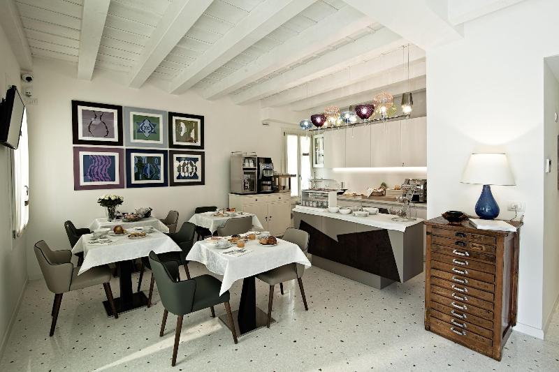 Chiara Lodge image