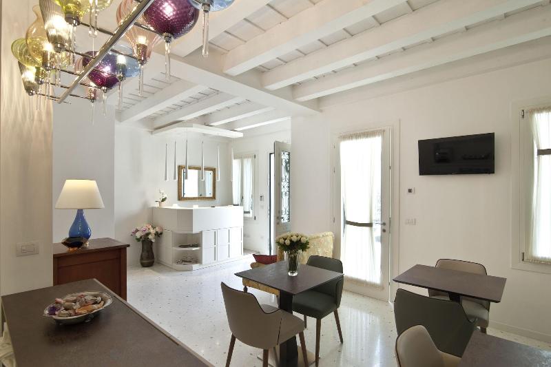 Chiara Lodge image