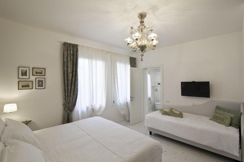 Chiara Lodge image