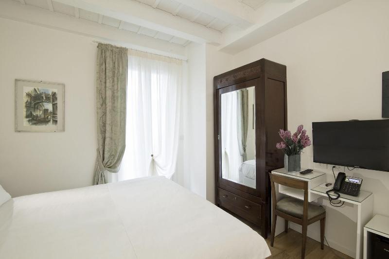 Chiara Lodge image