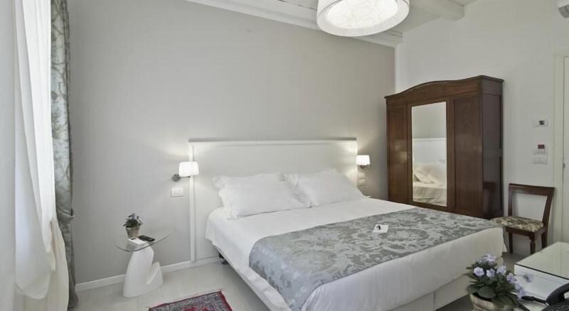 Chiara Lodge image