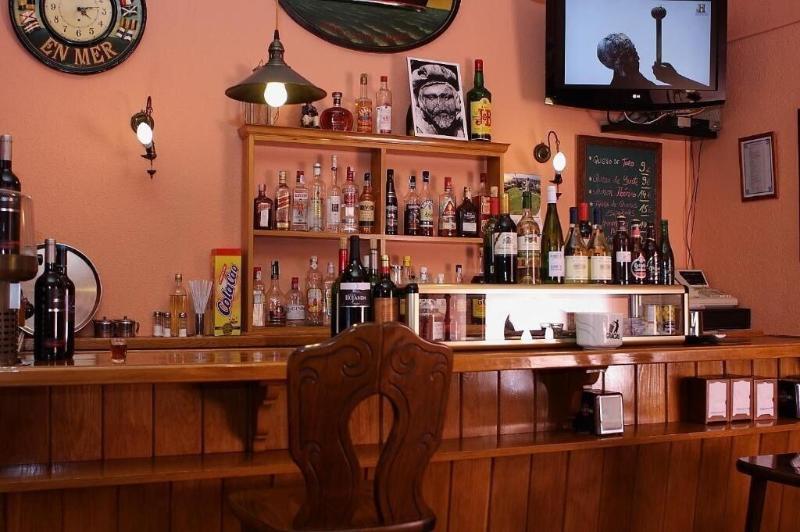 Hostal Esmeralda image