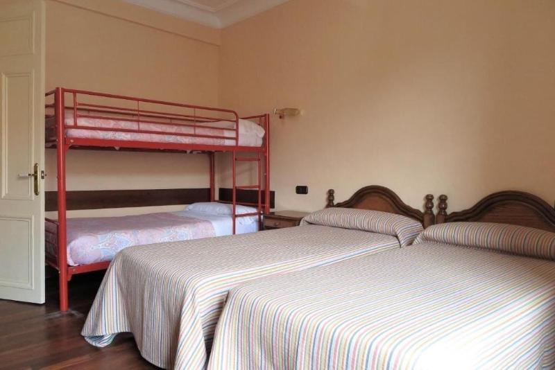 Hostal Esmeralda image