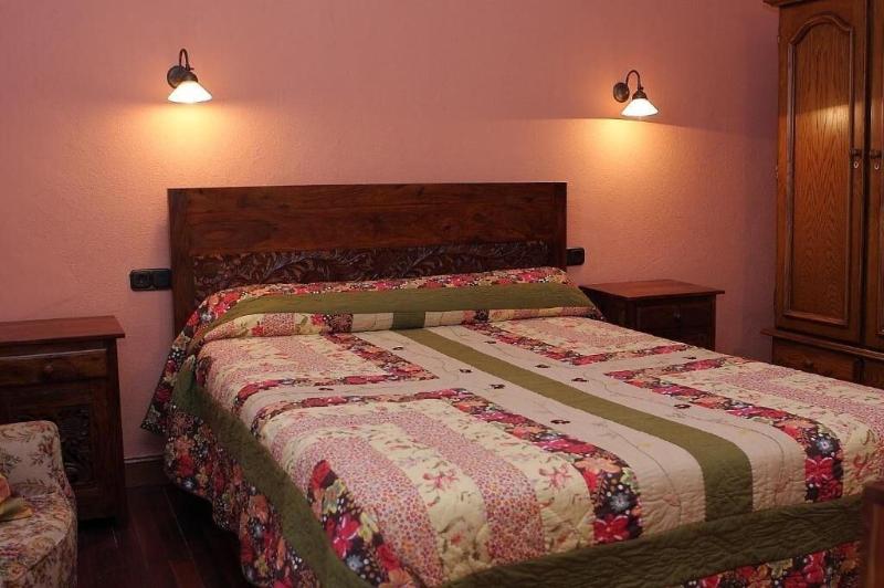Hostal Esmeralda image