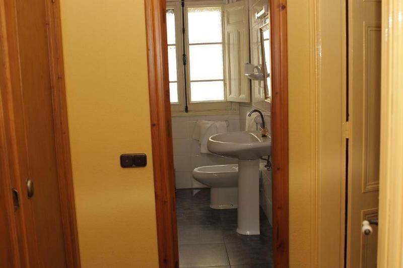 Hostal Esmeralda image