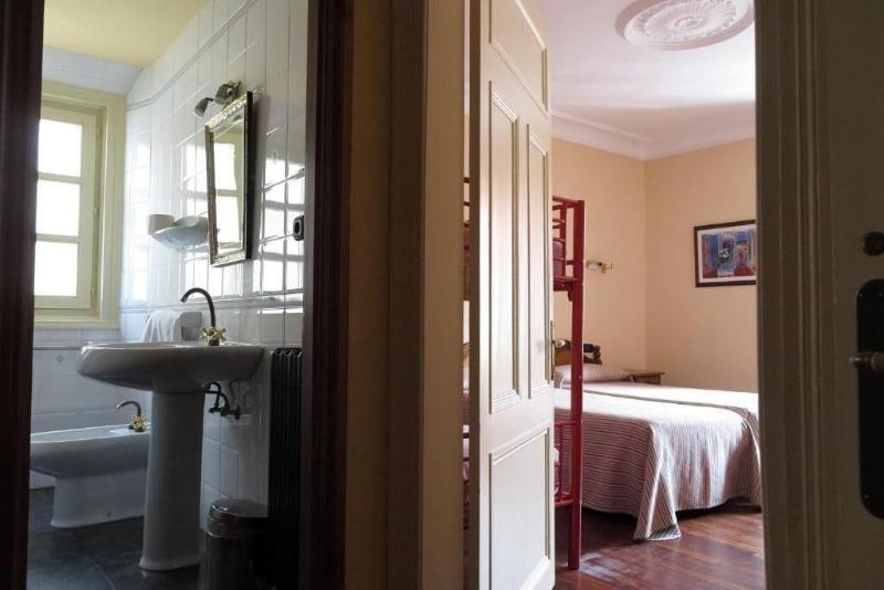 Hostal Esmeralda image