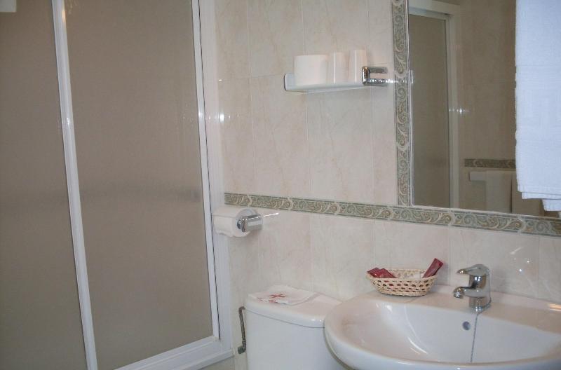 Hostal Andalucia image