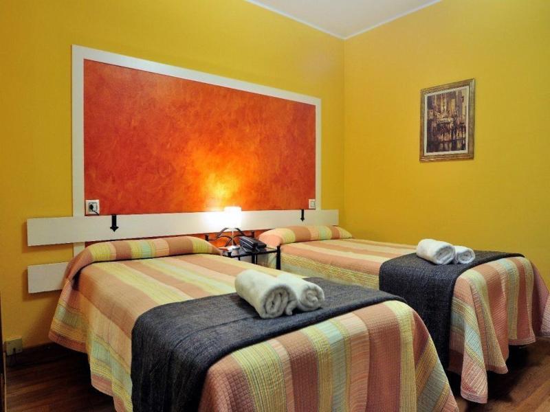 Hostal Europa image