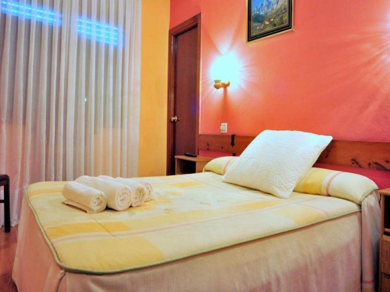 Hostal Europa image
