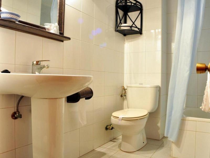 Hostal Europa image