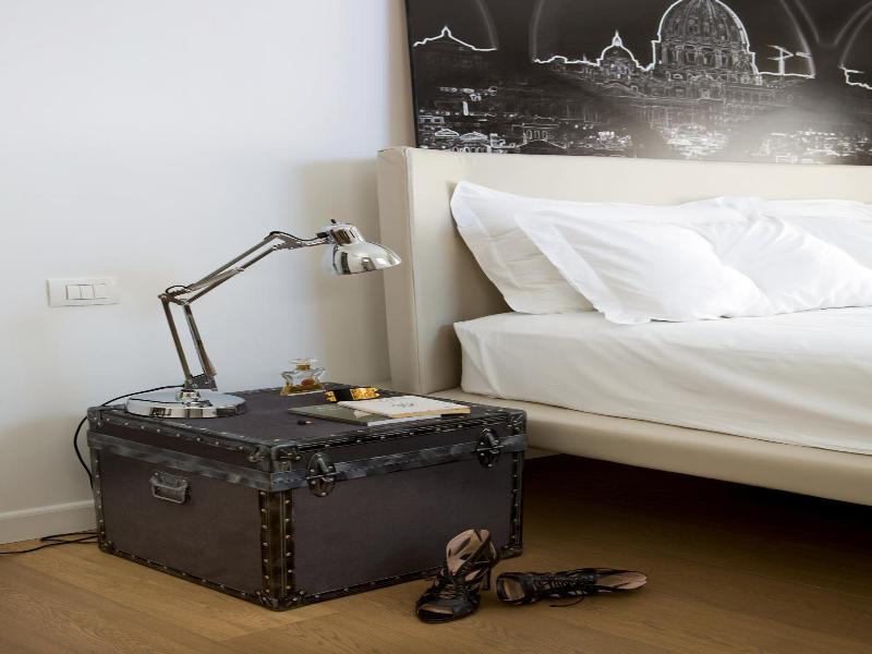 Via Del Corso Home image