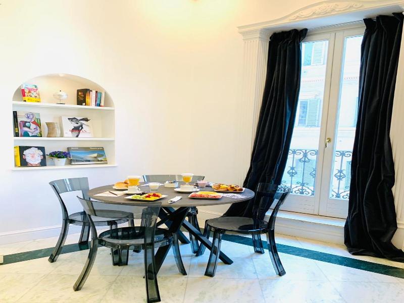 Via Del Corso Home image