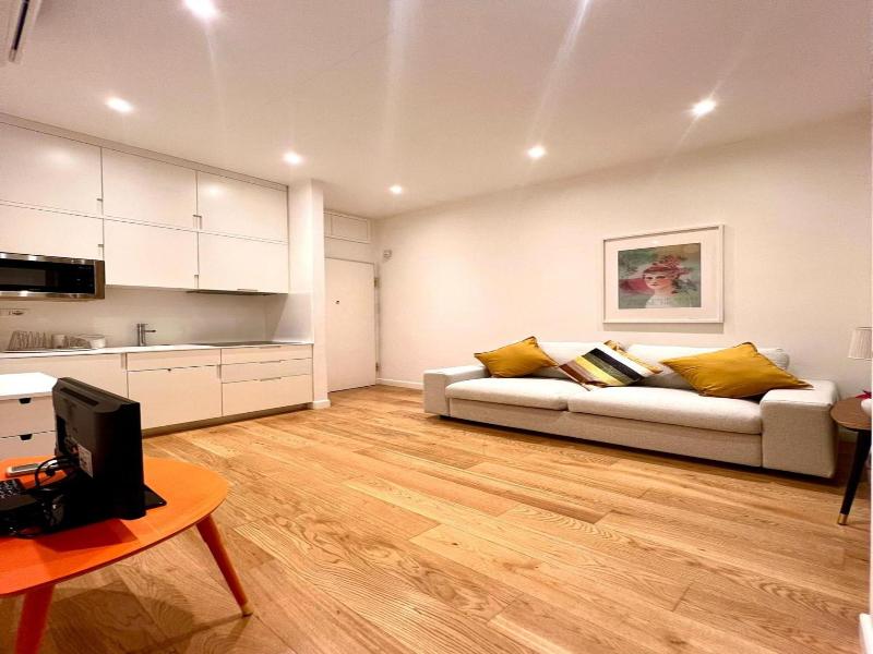 Via Del Corso Home image