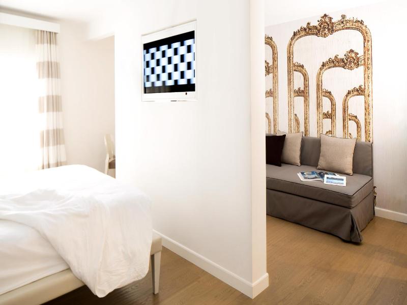 Via Del Corso Home image
