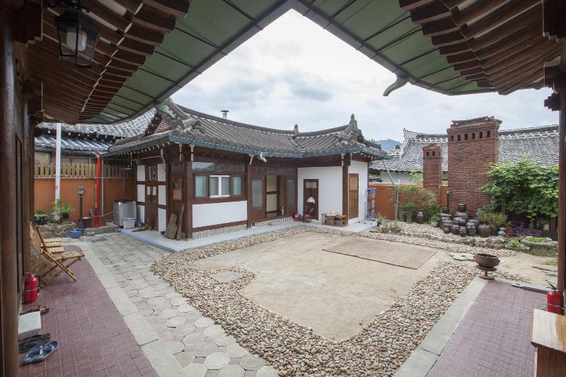 The Hanok image