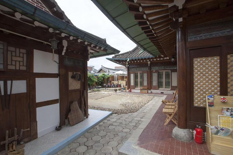 The Hanok image