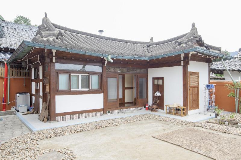 The Hanok image