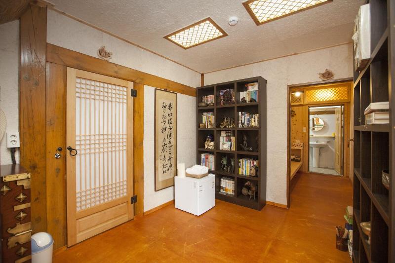 The Hanok image