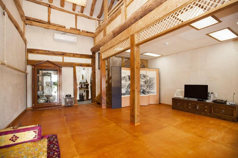 The Hanok image