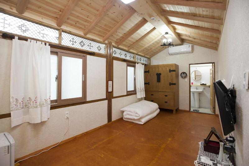 The Hanok image