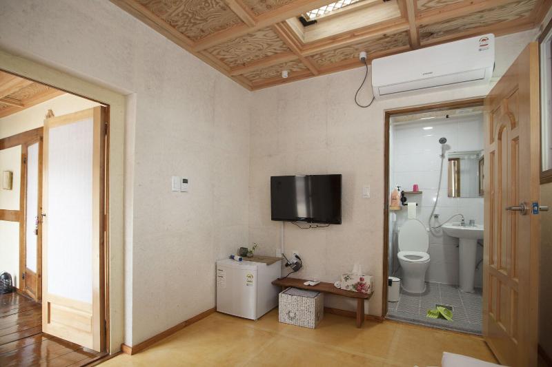 The Hanok image