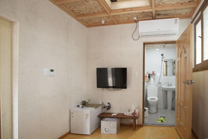 The Hanok image