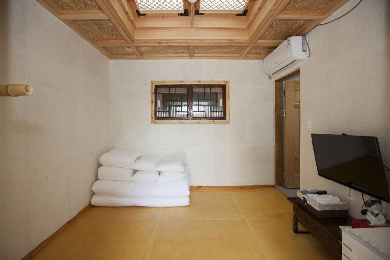 The Hanok image