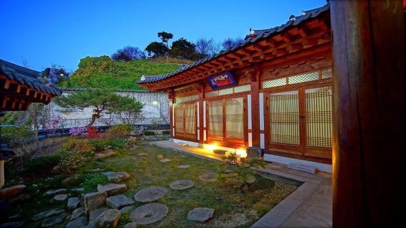 Jeonju Gwigeoraesa Hanok Stay image