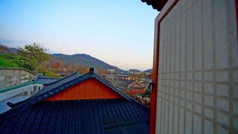 Jeonju Gwigeoraesa Hanok Stay image