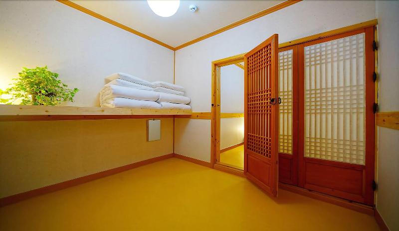 Beautiful House Hanok Stay image