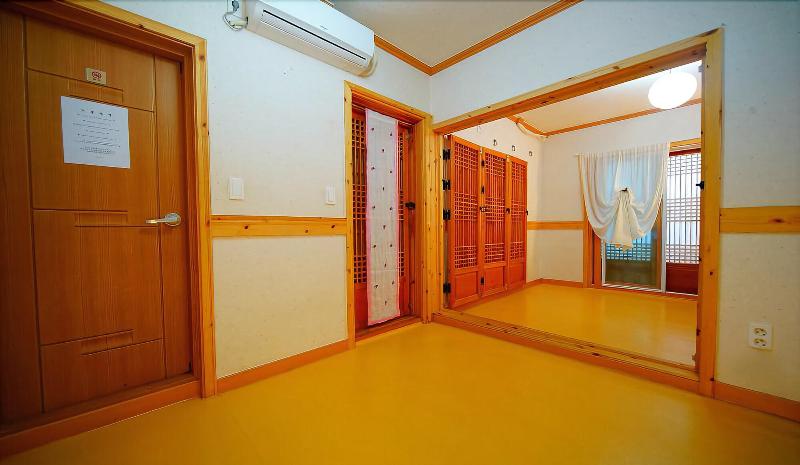 Beautiful House Hanok Stay image