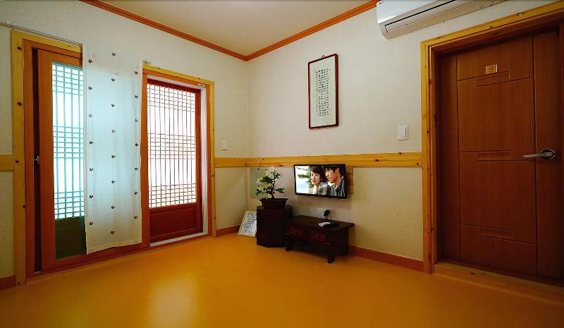Beautiful House Hanok Stay image