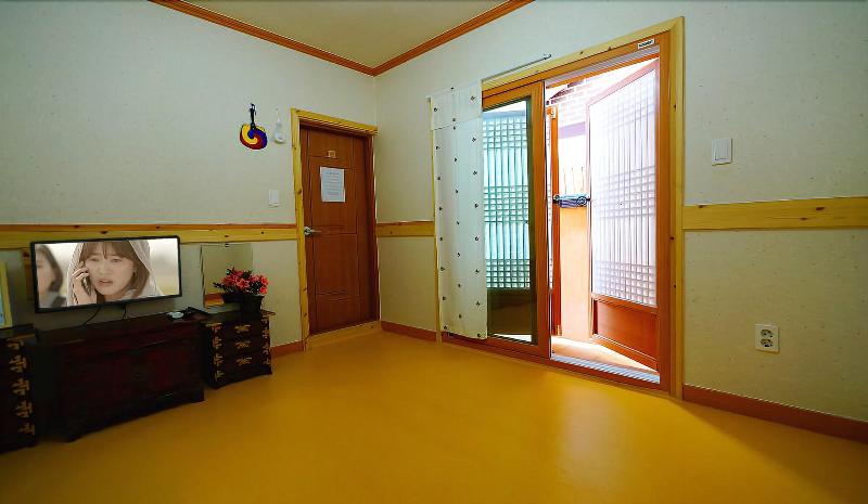 Beautiful House Hanok Stay image
