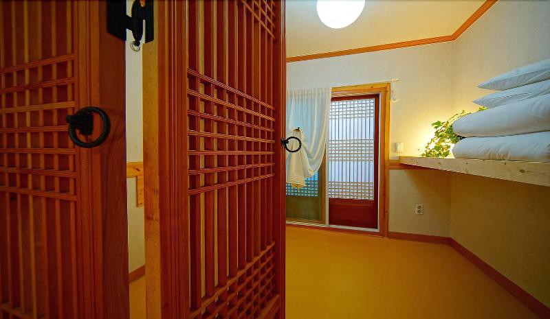 Beautiful House Hanok Stay image