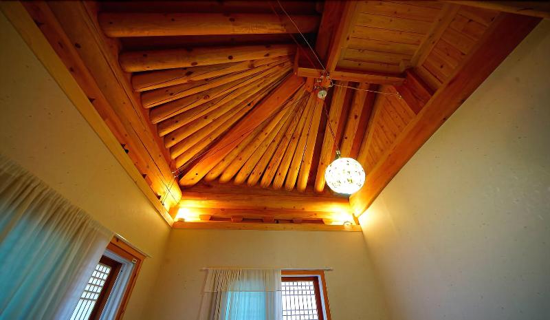 Beautiful House Hanok Stay image