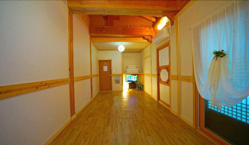 Beautiful House Hanok Stay image
