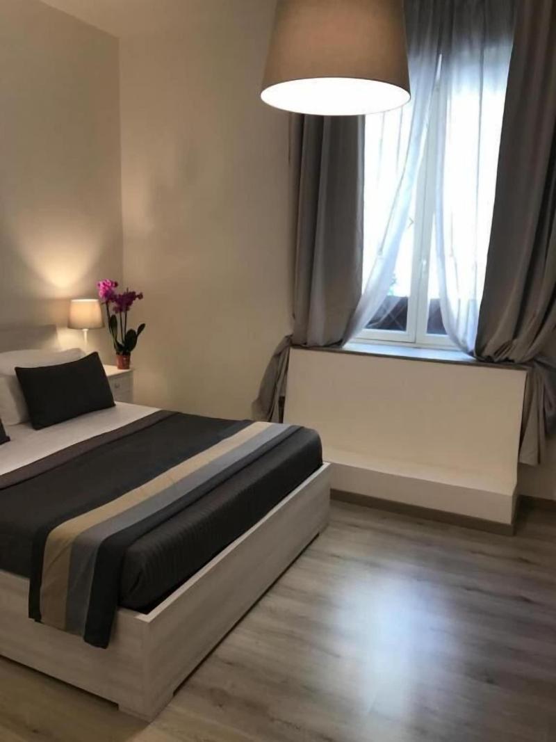 Angolo Di Roma image
