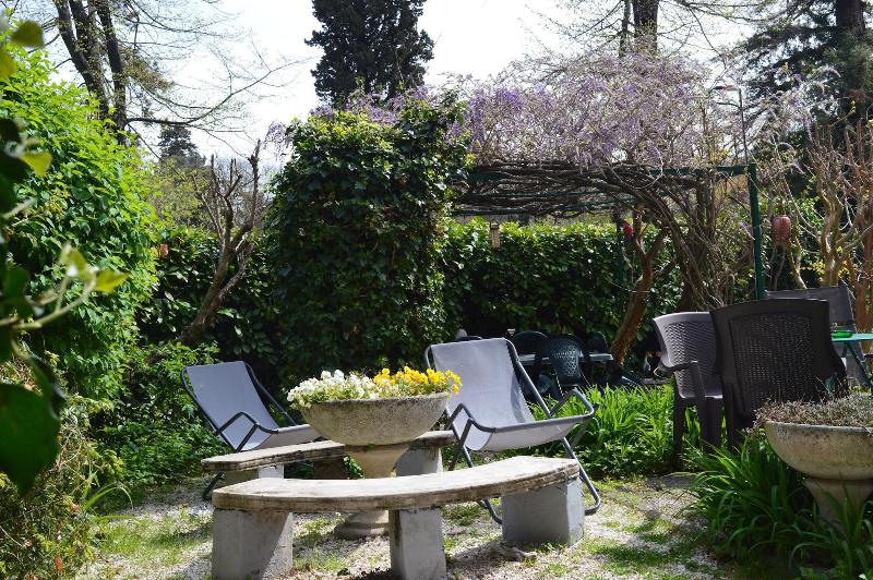 Il Giardino nel Parco R&B image