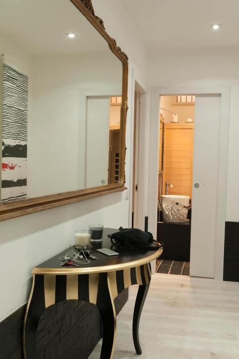 Two Chic Guesthouse image