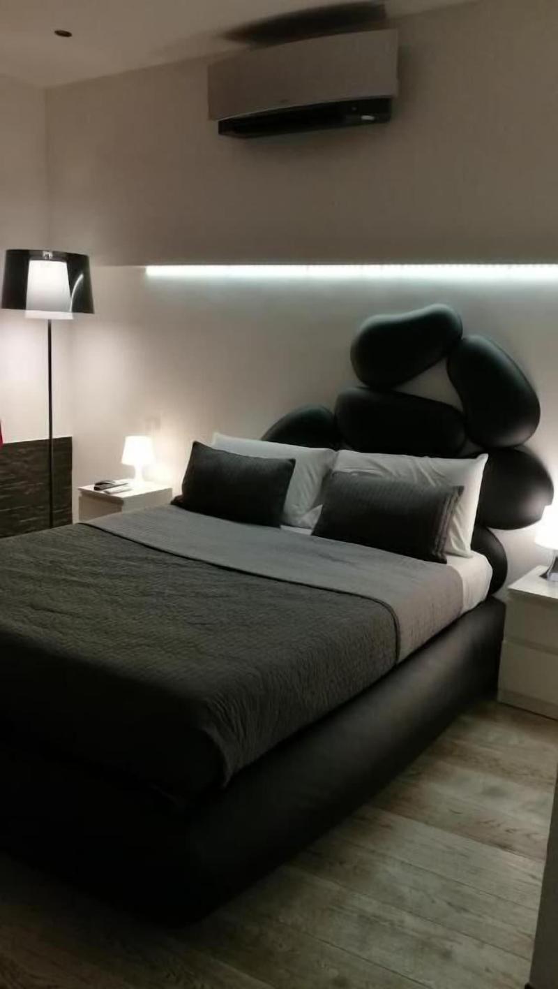 Two Chic Guesthouse image