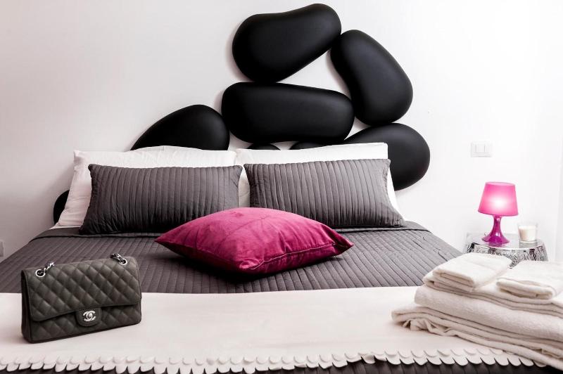Two Chic Guesthouse image