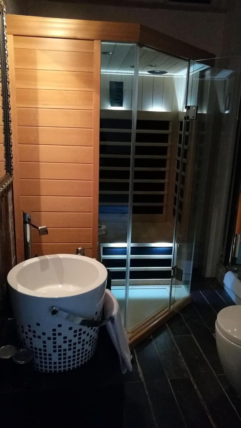 Two Chic Guesthouse image