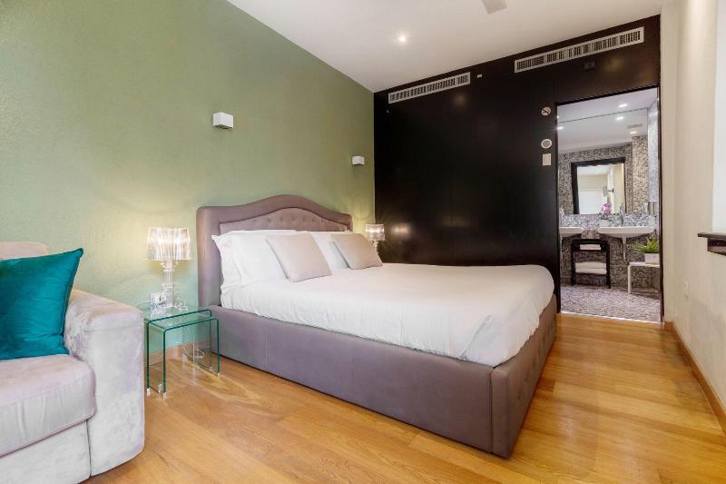 Martini Rooms Castello image