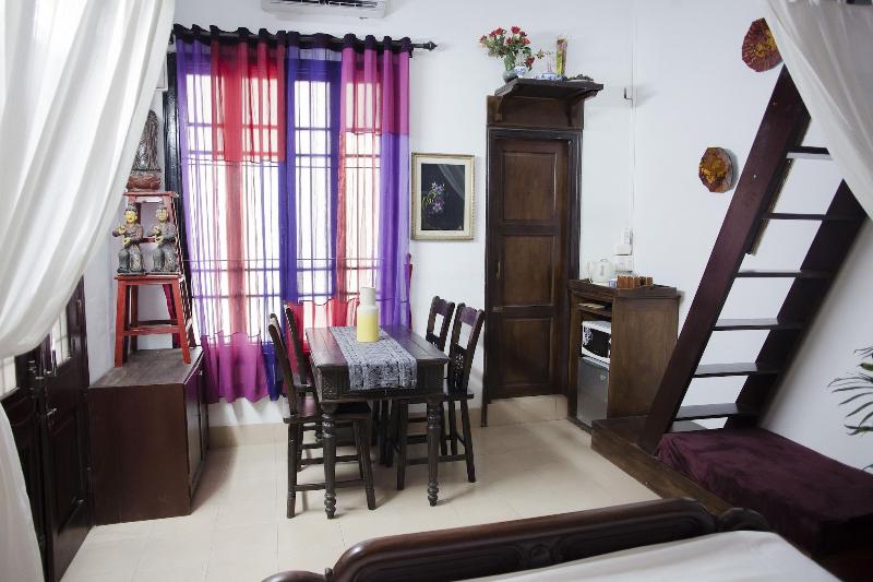 Nq Vintage House image